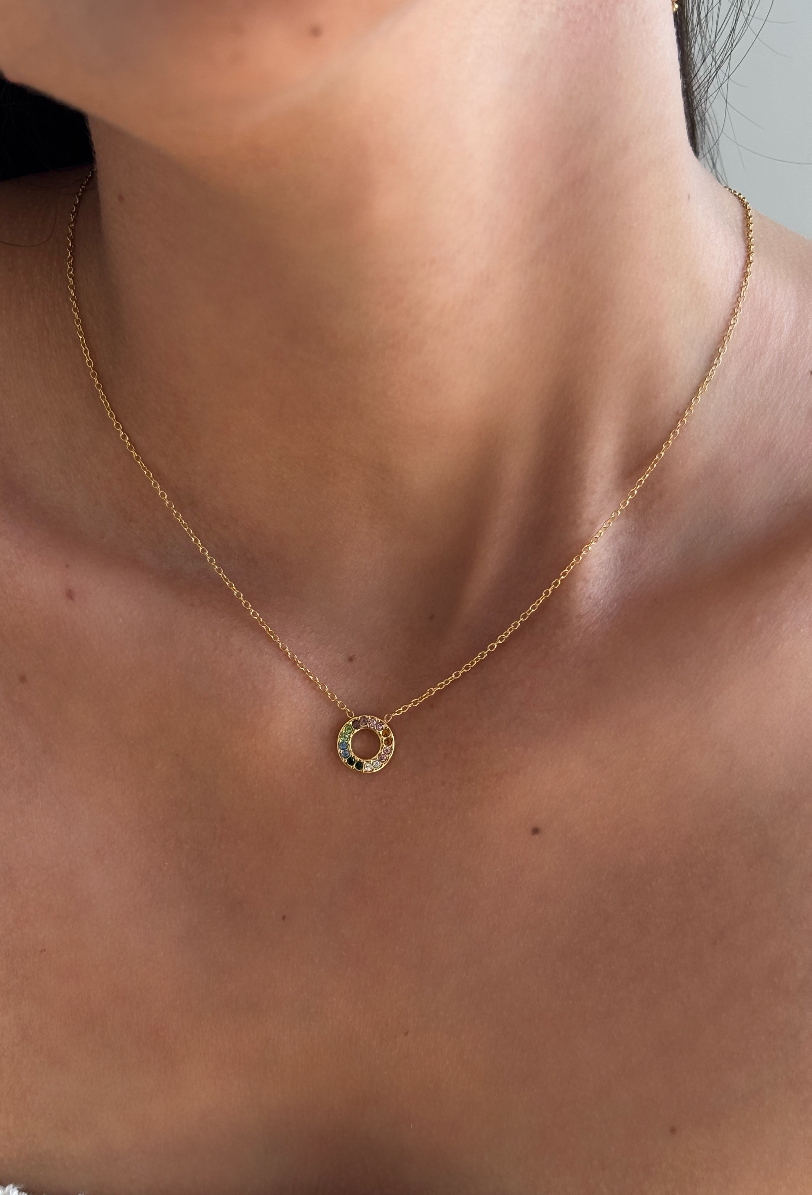 Simona Circle Necklace