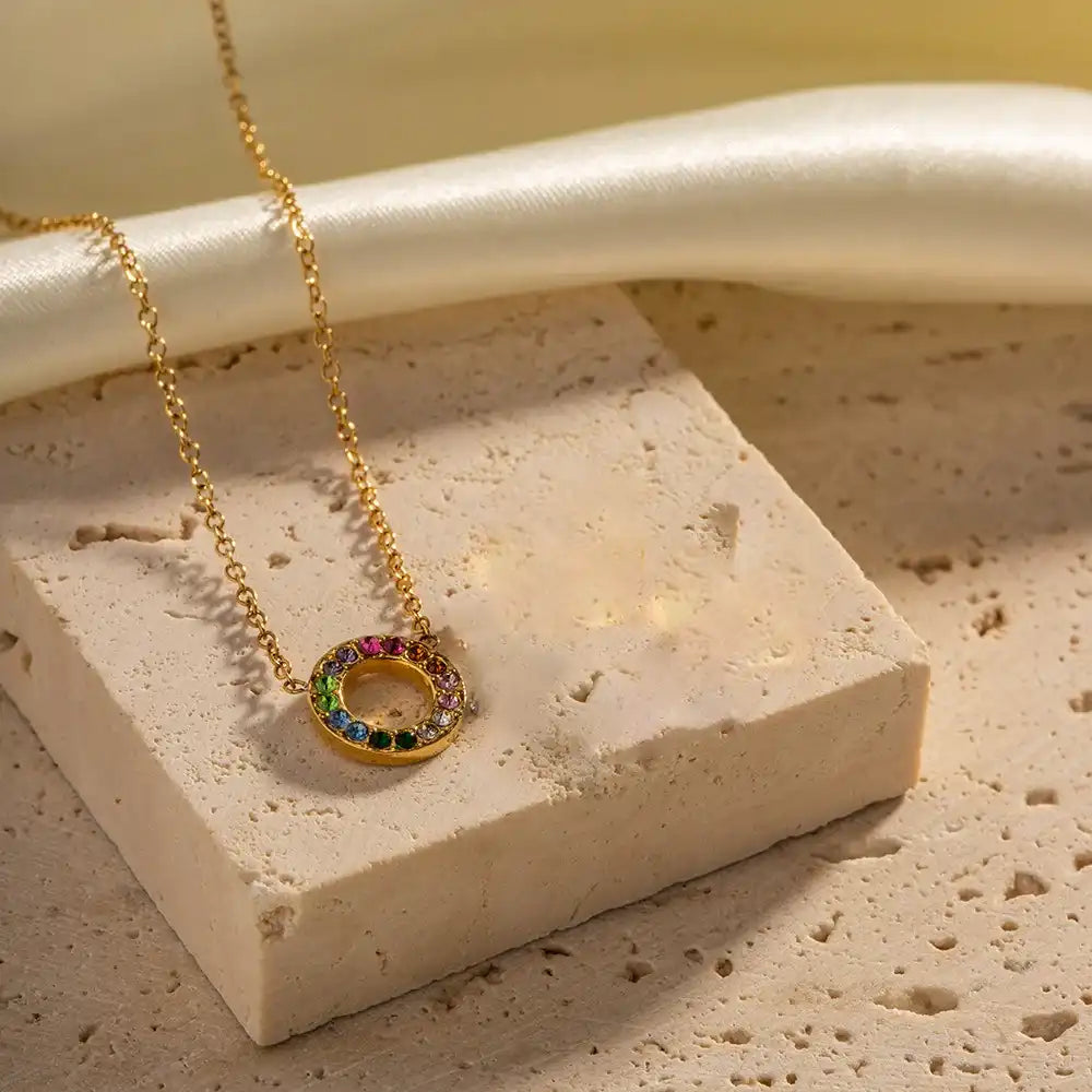 Simona Circle Necklace