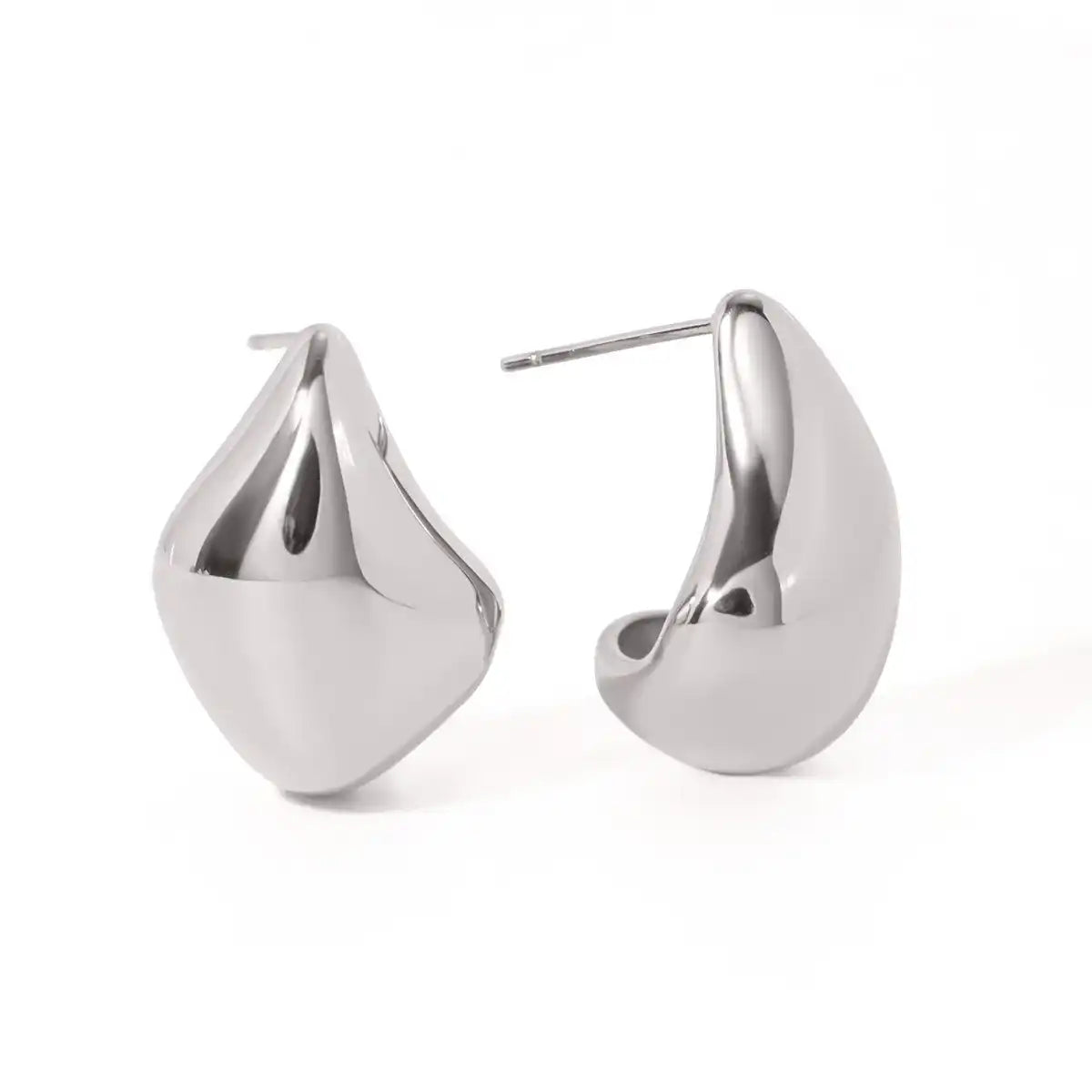 18k gold simple and elegant teardrop-shaped earrings